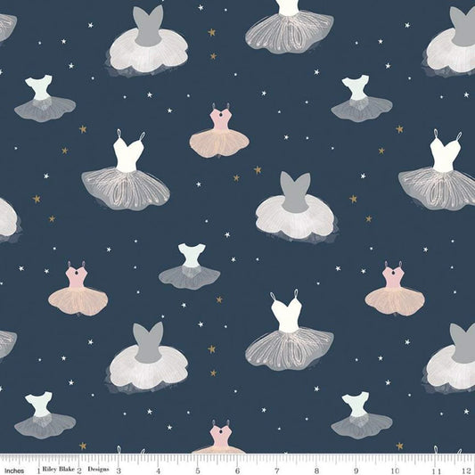 RB - Spin & Twirl Dresses Oxford Sparkle 1 meter cuts