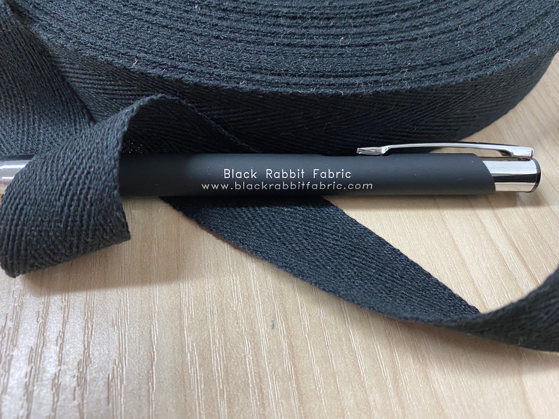 Cotton Twill Tape - black 25mm - Black Rabbit Fabric Inc.